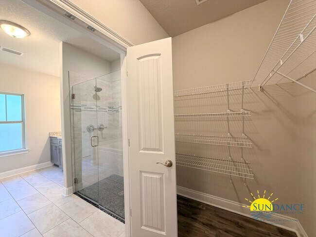 Building Photo - 2510 Tree Feather Ct