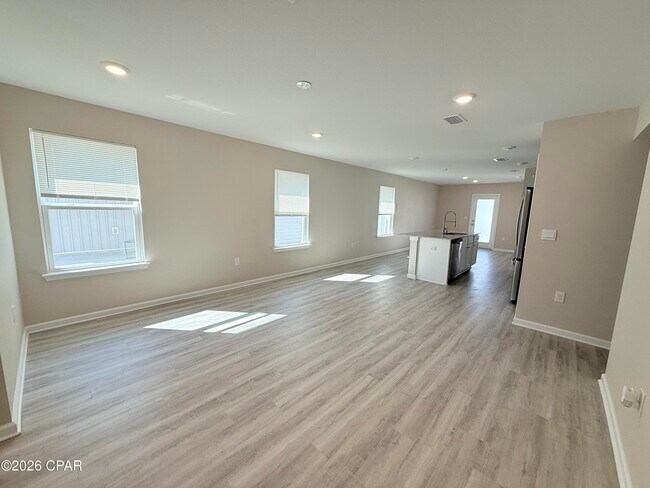 Building Photo - 6615 Kettles St