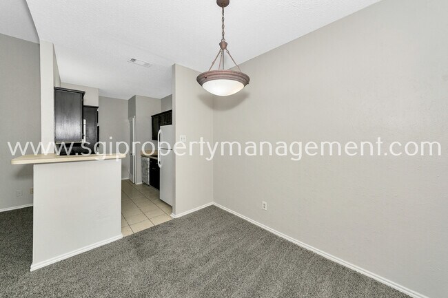 Building Photo - 2101 Count Fleet Dr