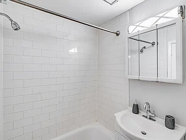 Building Photo - 630 W Fisher Ave