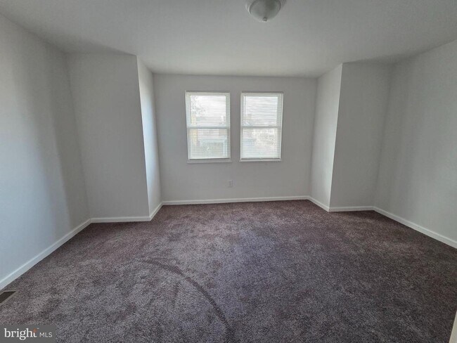 Building Photo - 5259 Akron St