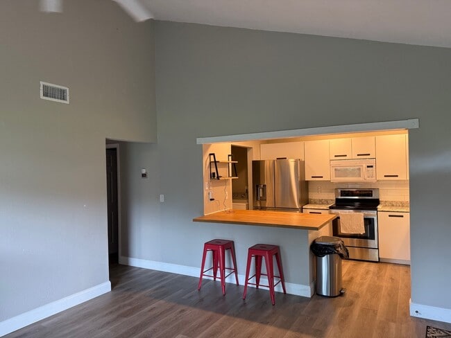 Building Photo - 2932 Lichen Ln