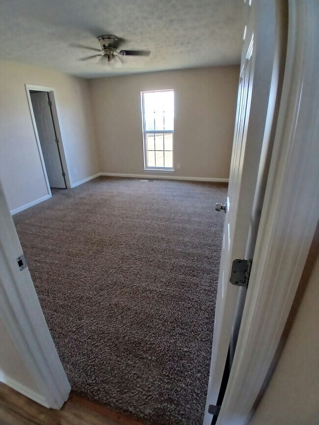 Building Photo - 502 Indian Ave