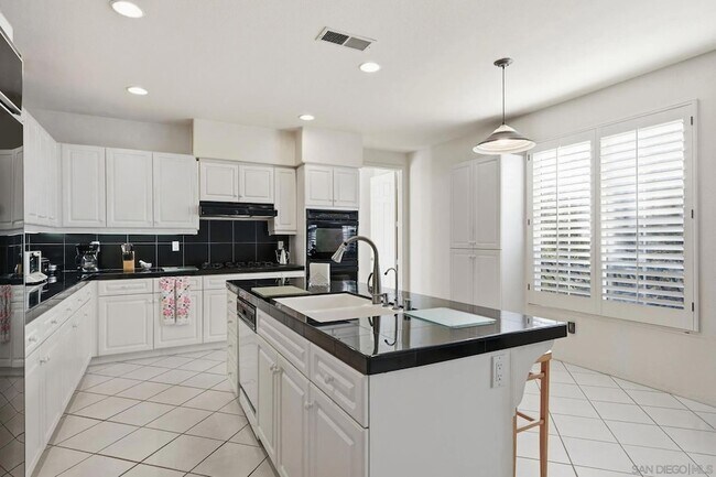 Building Photo - 8010 Gilman Ct