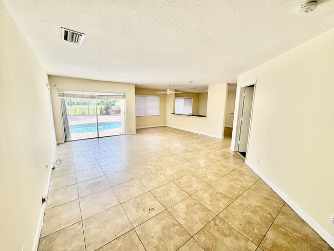 Building Photo - 4 SW 82nd Way