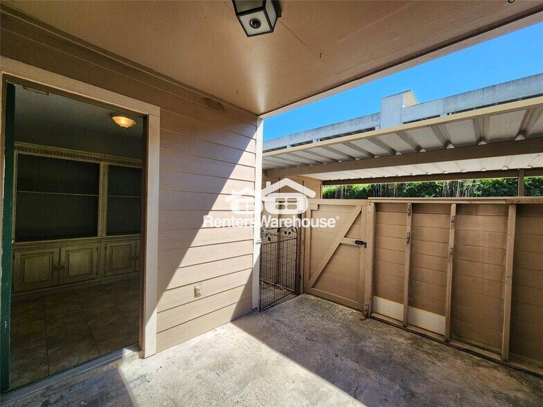 Building Photo - 17742 Kings Park Ln