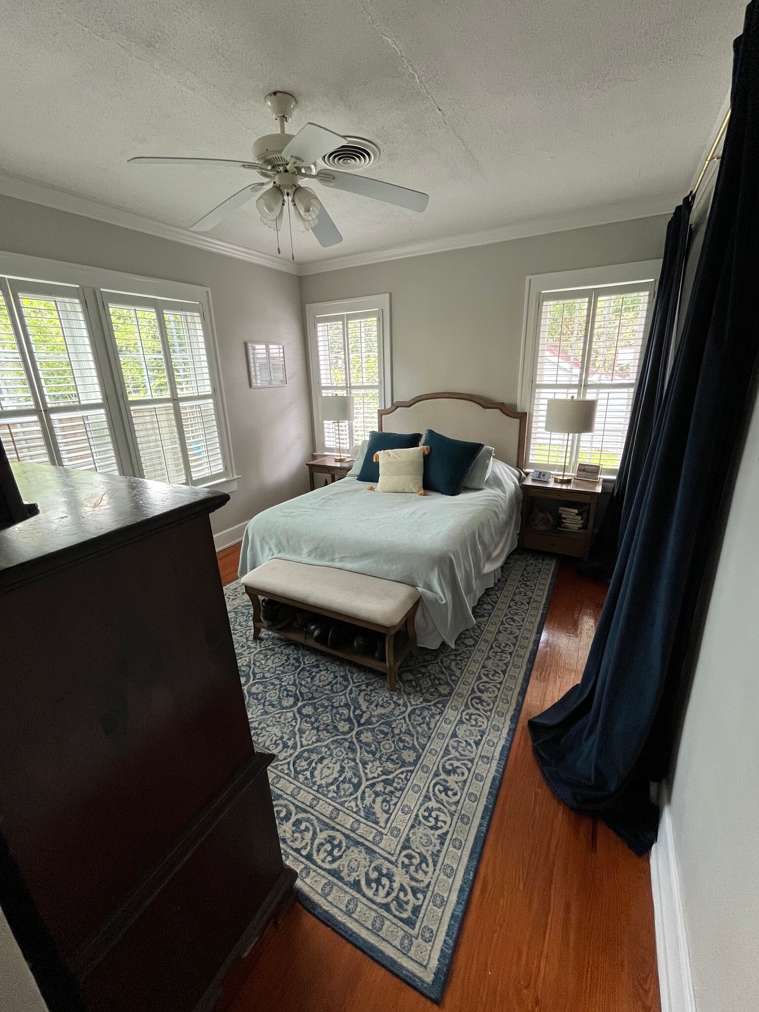 Building Photo - 718 Beard St