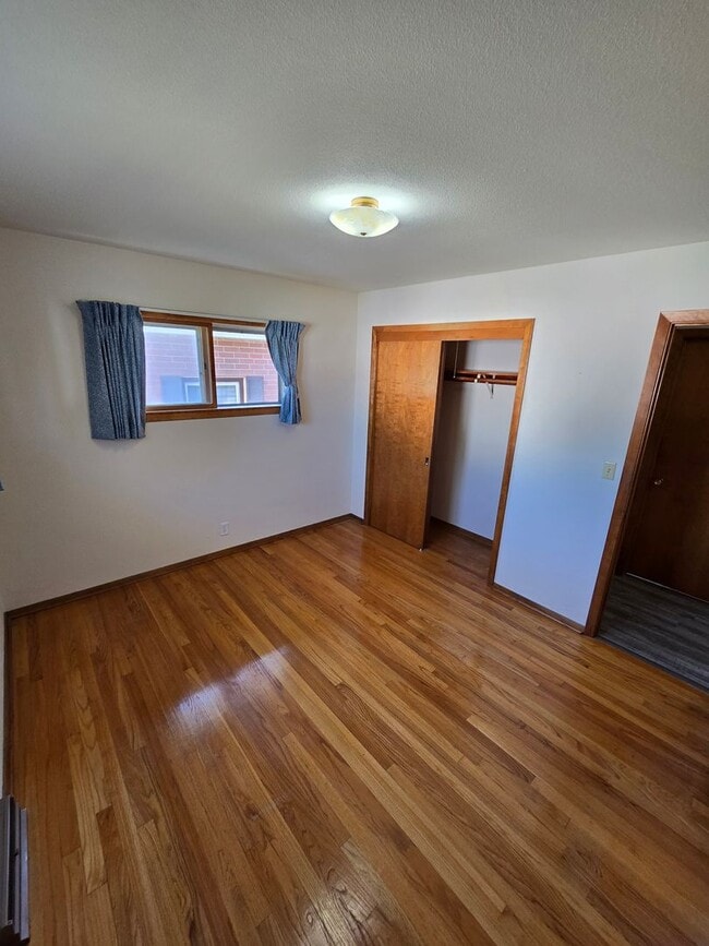 Building Photo - 1133 N Howard Ave