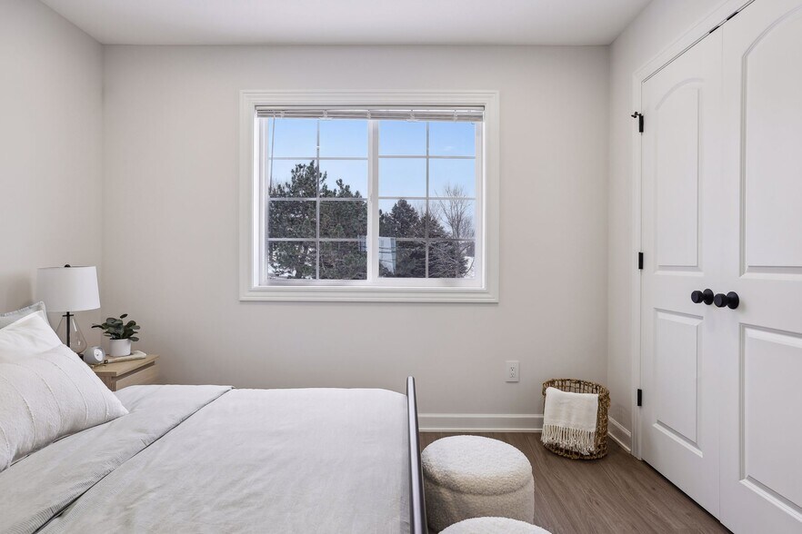 Building Photo - 2489 Cedarwood Ln