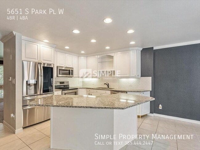 Building Photo - 5651 S Park Pl W