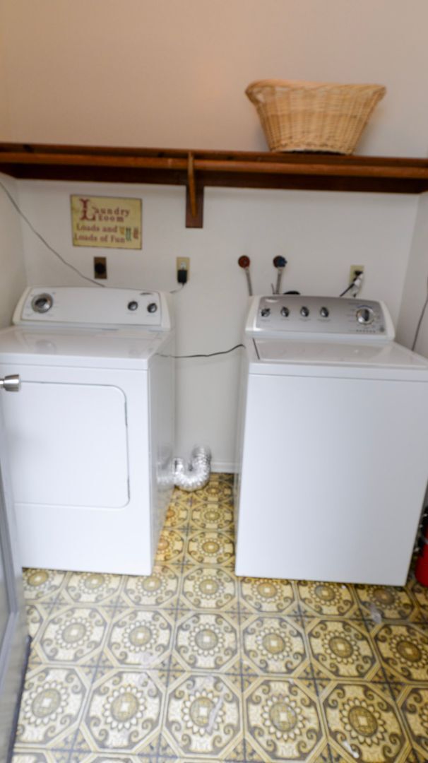 Building Photo - 106 Avenida Lucia