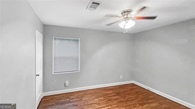 Building Photo - 388 Greencove Ln SE