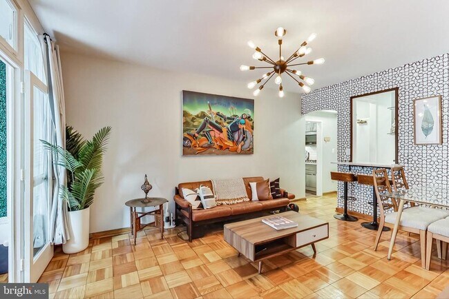 Building Photo - 1 Scott Cir NW