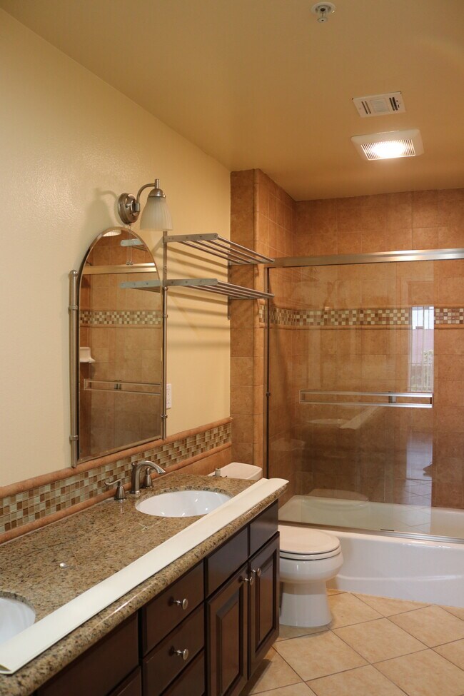 Building Photo - 4904 Laurel Canyon Blvd