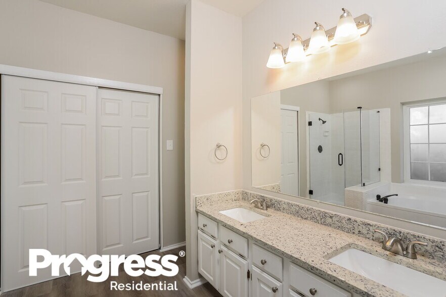 Building Photo - 11659 Foxford