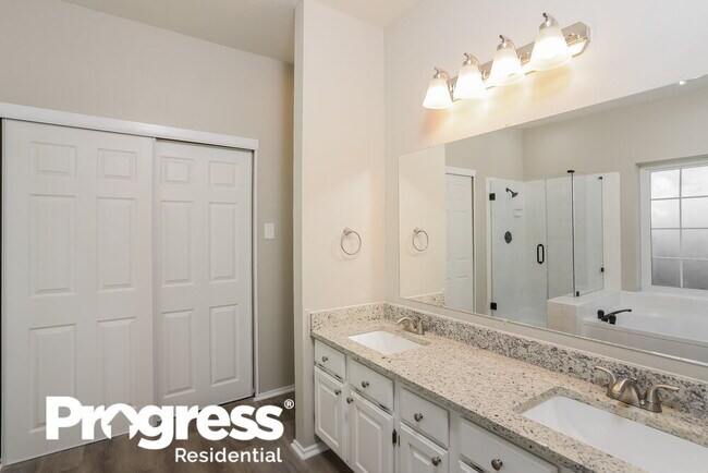 Building Photo - 11659 Foxford