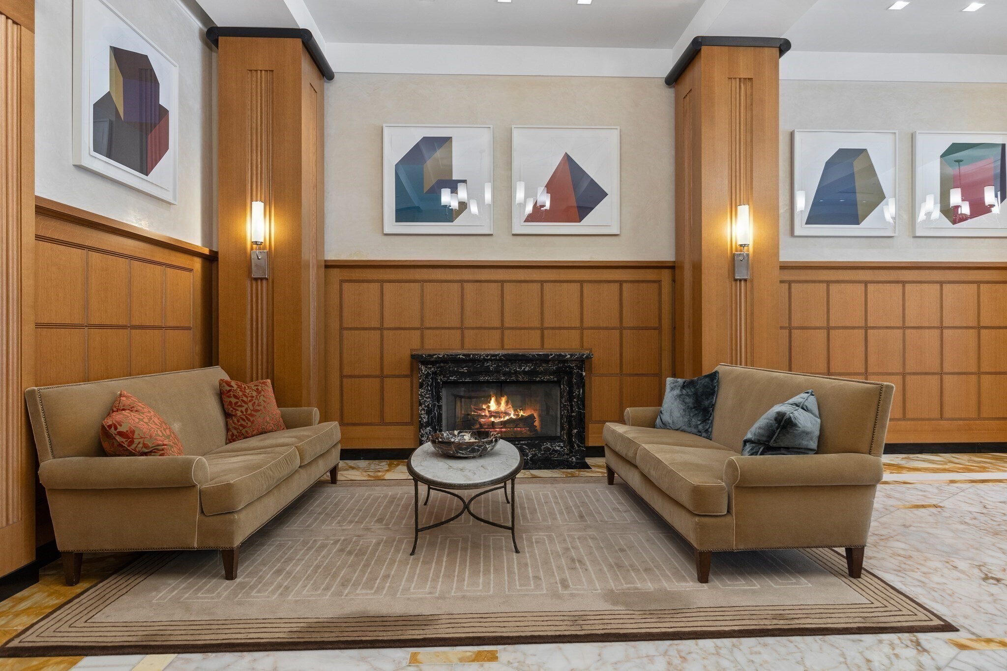 Building Photo - 400 Stuart St