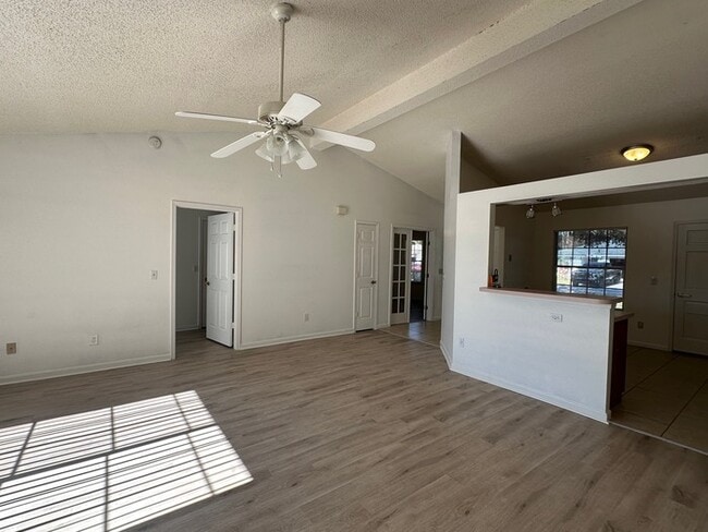 Building Photo - Move-In Ready 3-Bedroom Home with Pond Views in Desirable Mandarin!