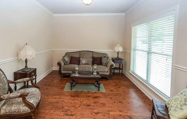 Building Photo - 7102 Sutter Ct