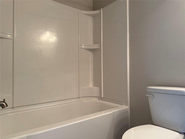 Building Photo - 414 Spring View Dr