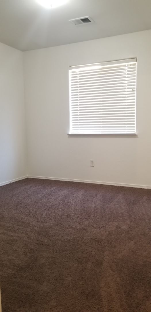Building Photo - 4700 Betony Dr
