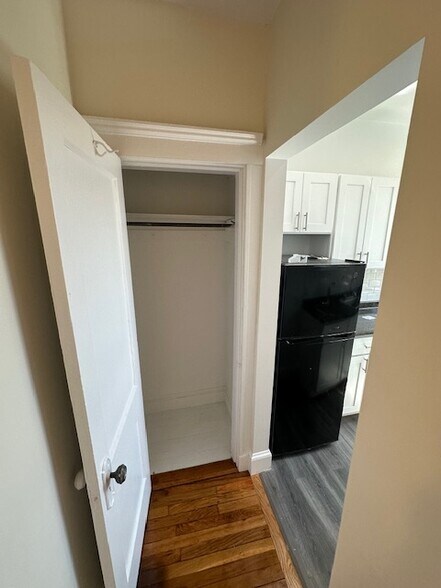 Building Photo - 109 Brainerd Rd