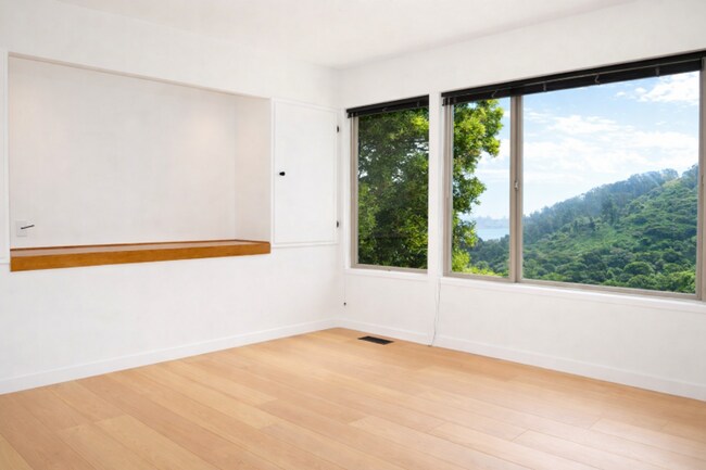 Building Photo - Pros127-129