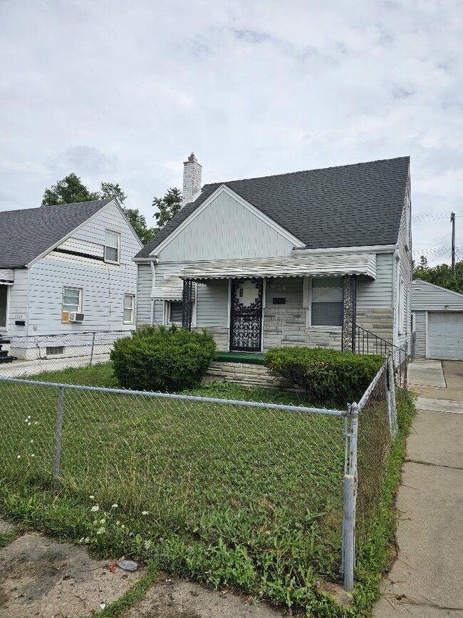 Building Photo - 3337 Bassett St