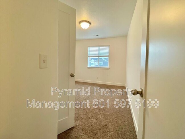 Building Photo - 836 E 340 S