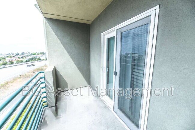 Building Photo - 1459 MacArthur Blvd