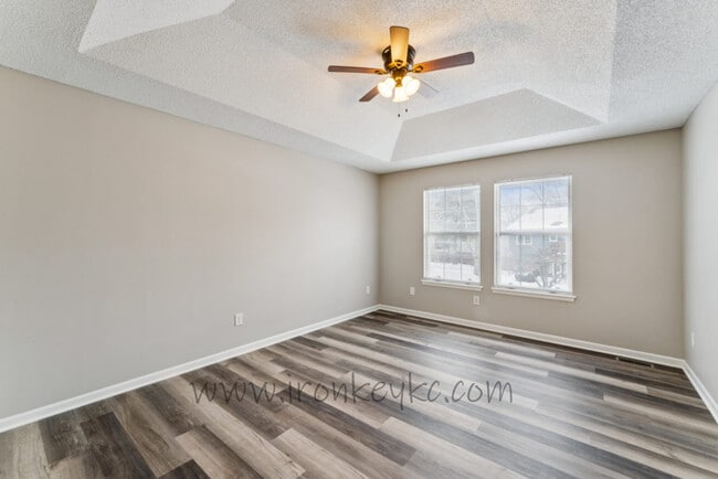 Building Photo - 6620 W 152nd St