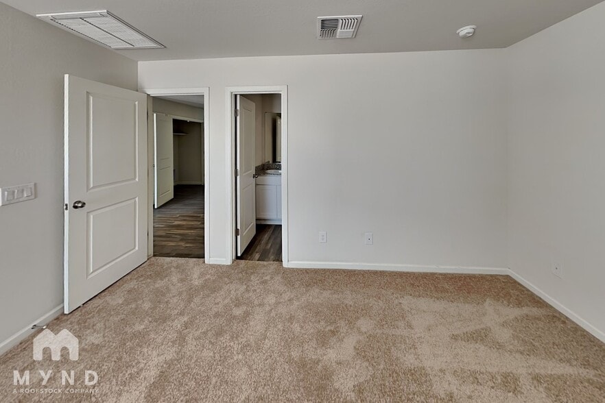 Building Photo - 222 S Picacho Heights Rd