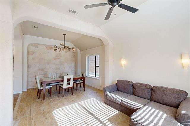 Building Photo - 2949 Mandalay Dr
