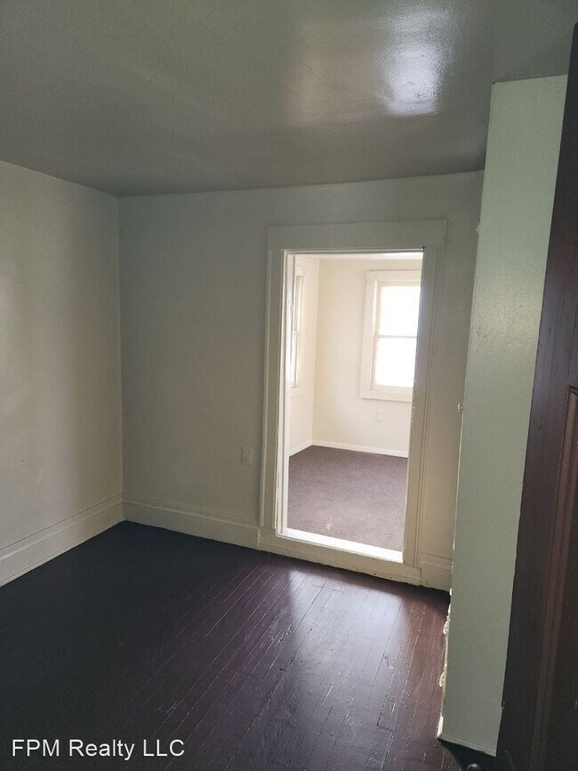 Building Photo - 4 br, 1 bath House - 73 Villa Street 1