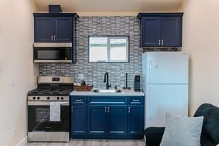 Building Photo - 1009 Arlington Ave