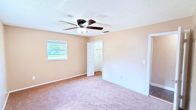Building Photo - Beautifully Renovated 3-Bedroom Home with Upgrades in Deltona Lakes!!!