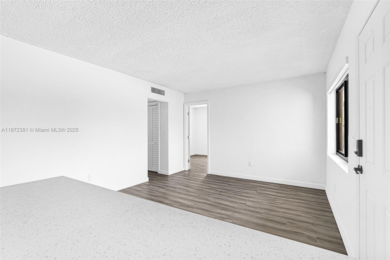 Building Photo - 13090 Griffing Blvd