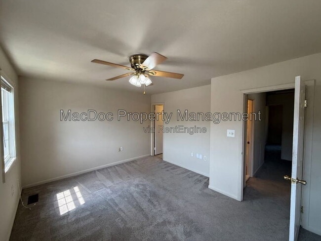 Building Photo - 14611 Earlham Ct