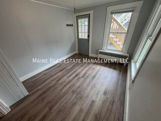Building Photo - 145 Essex St