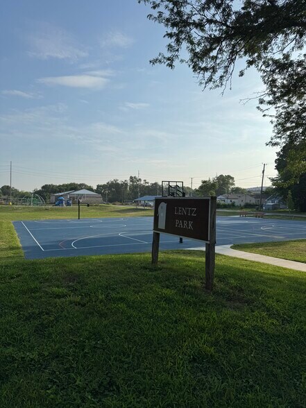 New Park - 752 N Elder Ave