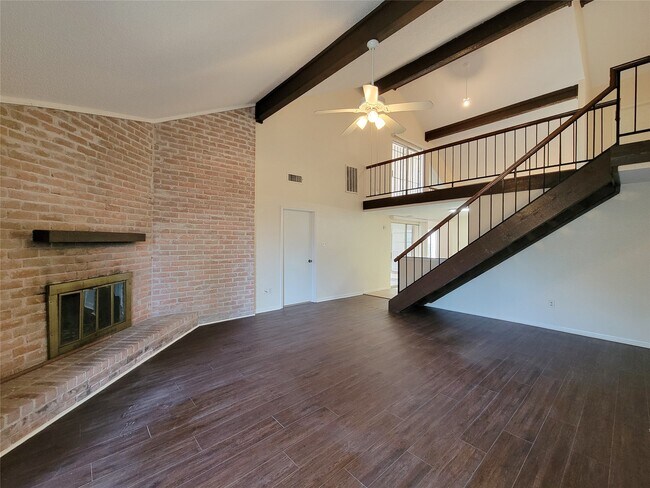 Building Photo - 1210 New Tree Ln