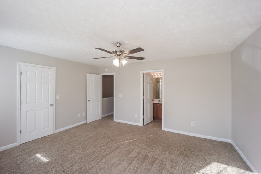 Building Photo - 1902 Grove Way