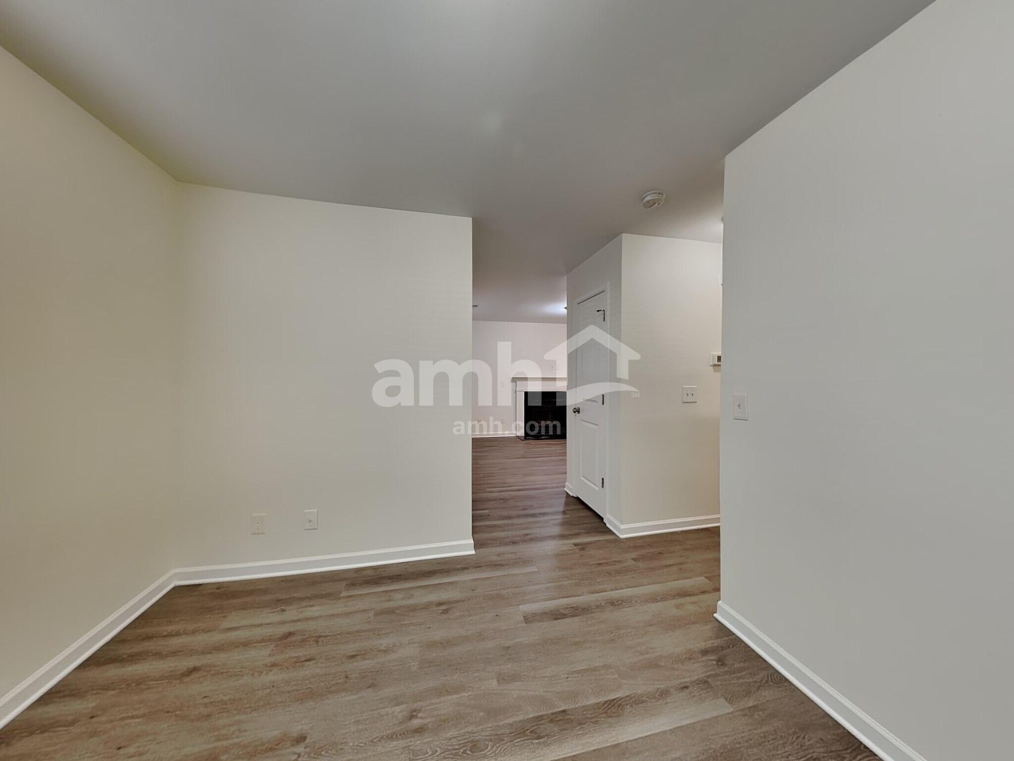 Building Photo - 132 Drewsbury Dr