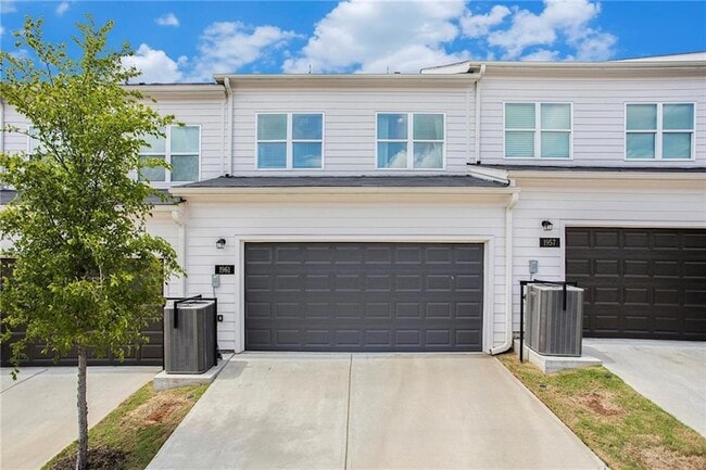 Building Photo - 1961 James Red Moore Blvd