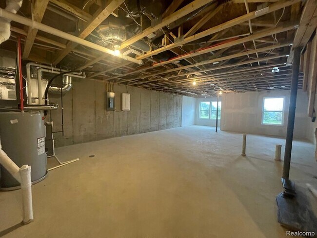 Building Photo - 4811 Broomfield Way
