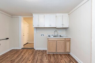 Building Photo - Edgerton Duplex 2