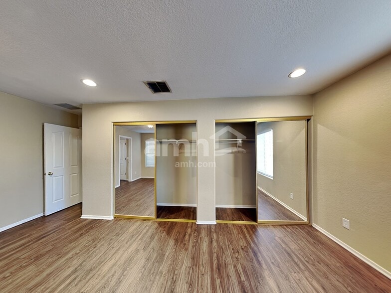 Building Photo - 6241 S Sun View Way