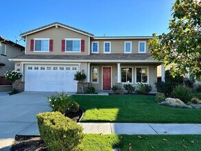 Building Photo - Oversized 5 bedroom Copper Canyon Murrieta...