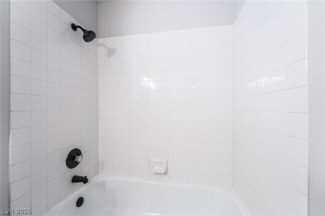 Building Photo - 1656 Cloister Ave