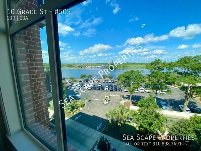 Building Photo - Apartment with Waterview in Downtown Wilmi...